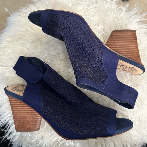 Vince Camuto Shoes - Vince Camuto Perforated Leather
Sandals - Dastana Size 9.5 Blue Suede